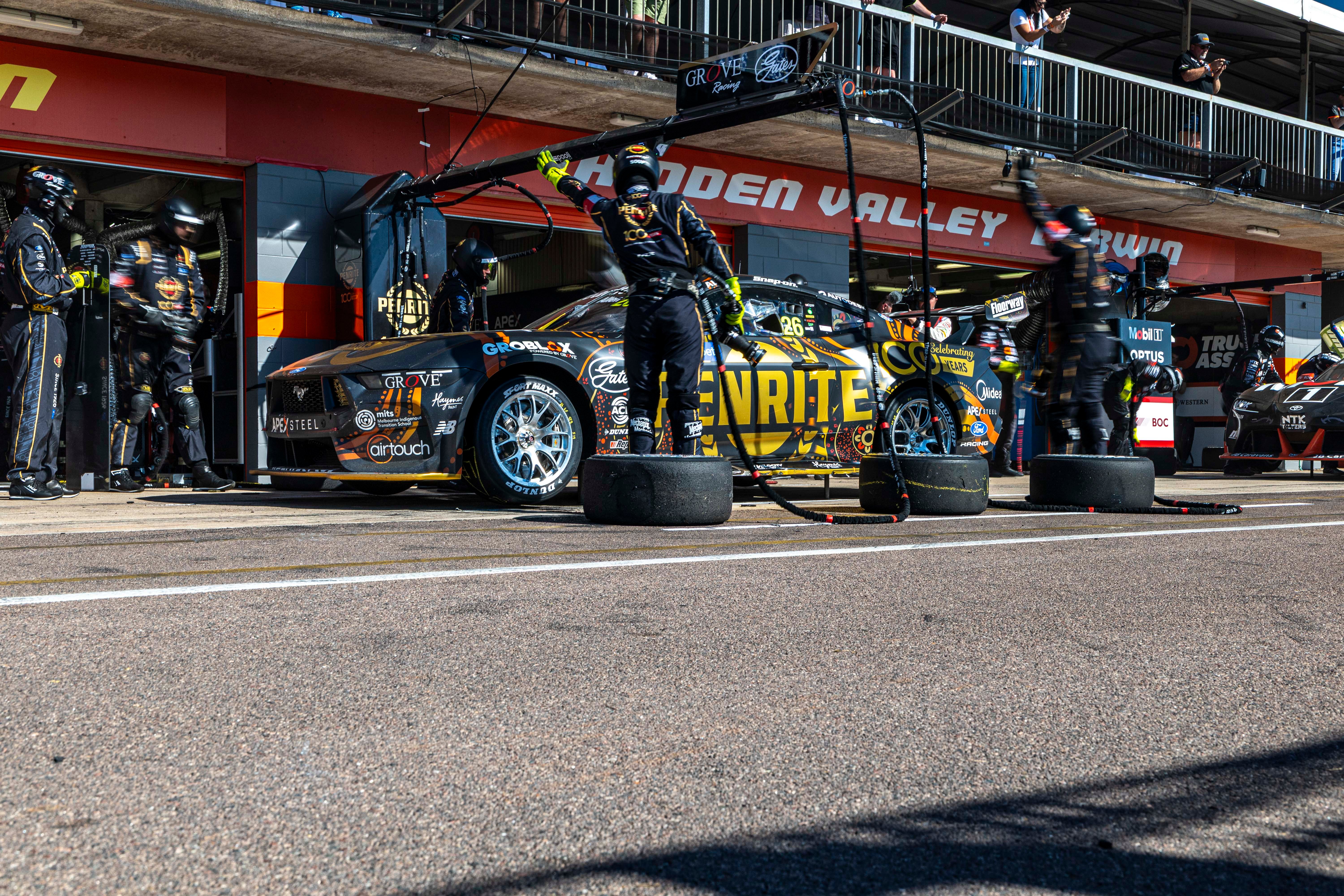 slow sync pit stop-EV06-26-MH7_0967